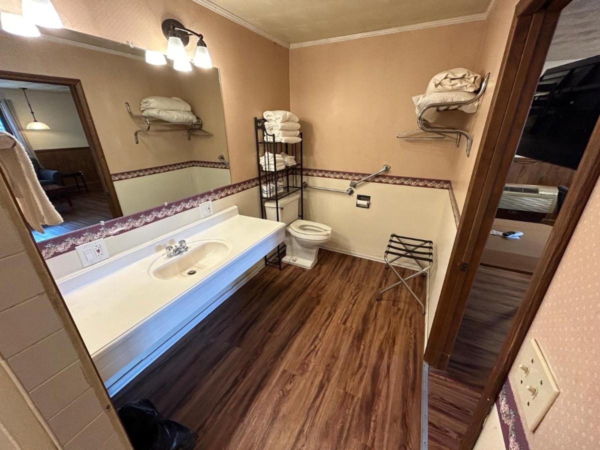 Valley Inn And Suites French Lick Buitenkant foto