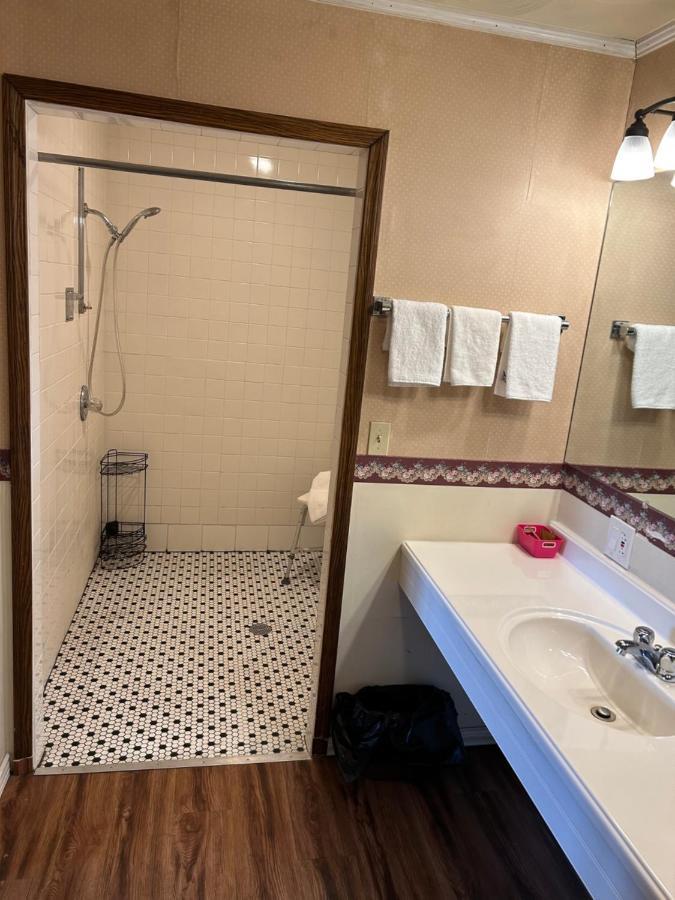 Valley Inn And Suites French Lick Buitenkant foto